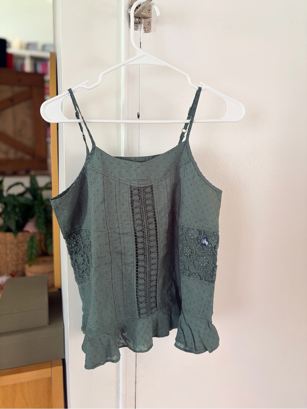 Abercrombie & Fitch Kids Eyelet Lace Cami Top size 13/14